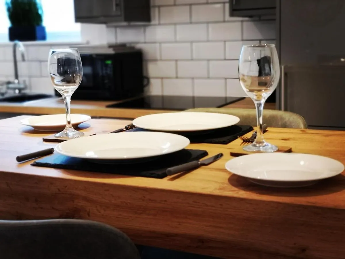 Beautiful Stylish Loft Apartment Perfect Summer Getaway Christchurch Centre  Christchurch (Dorset)