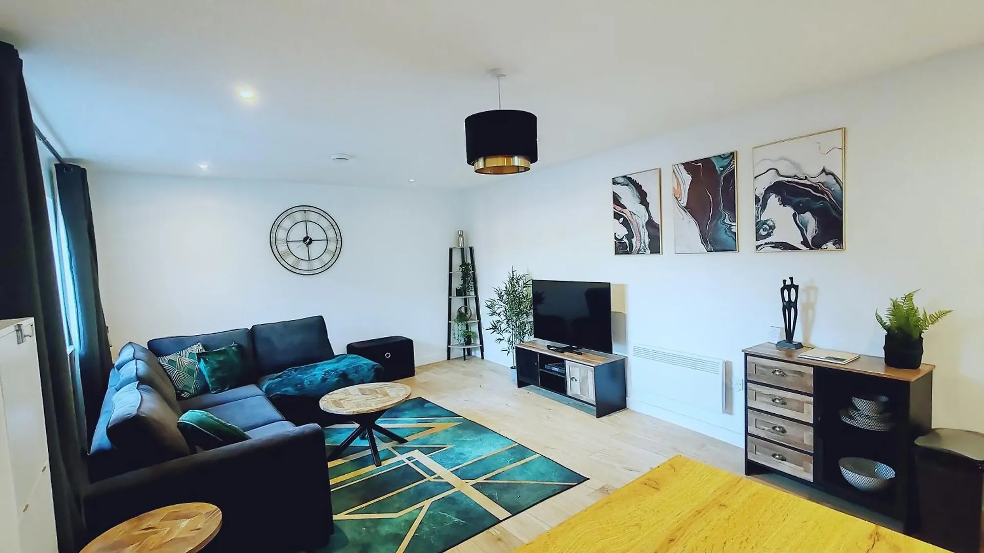 Beautiful Stylish Loft Apartment Perfect Summer Getaway Christchurch Centre Christchurch (Dorset)